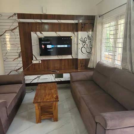 Castle Hsr Sarjapur Road Apartment Bangalore Bagian luar foto