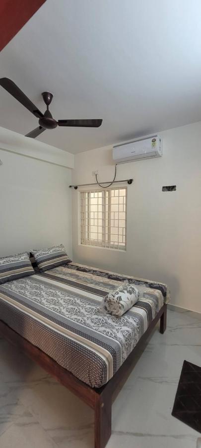 Castle Hsr Sarjapur Road Apartment Bangalore Bagian luar foto