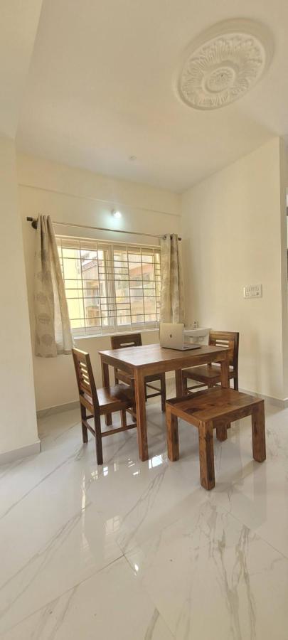 Castle Hsr Sarjapur Road Apartment Bangalore Bagian luar foto