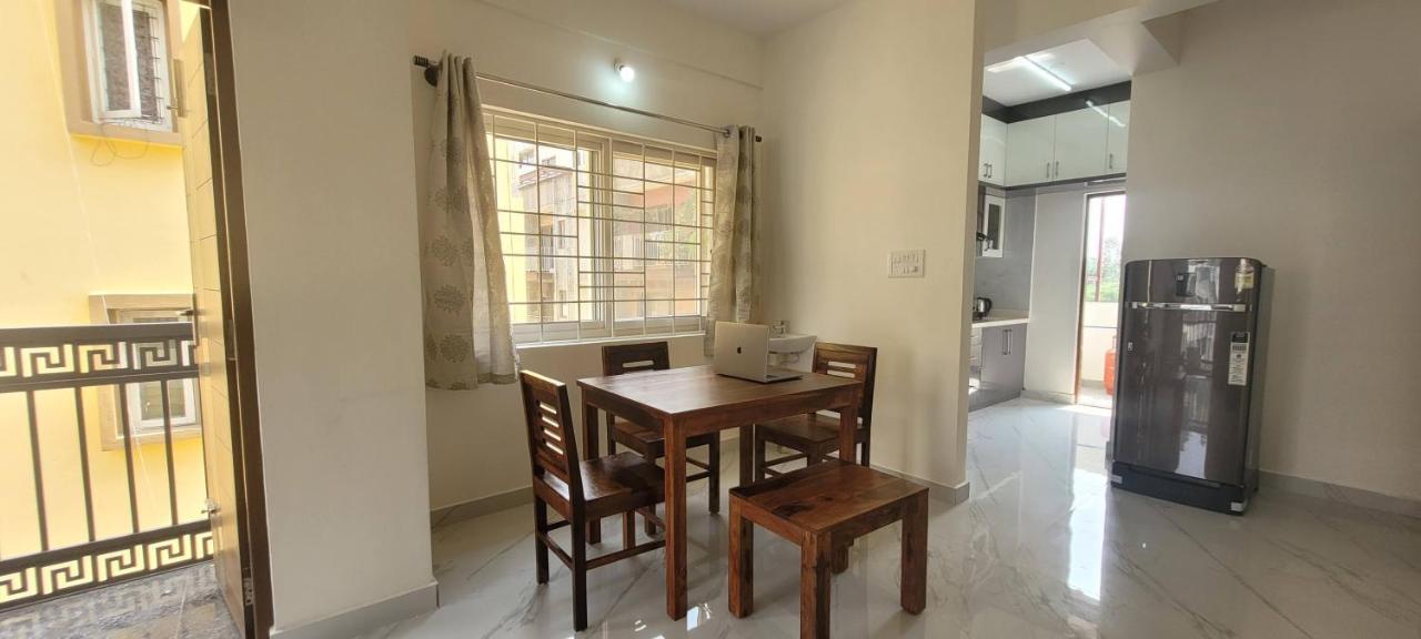 Castle Hsr Sarjapur Road Apartment Bangalore Bagian luar foto